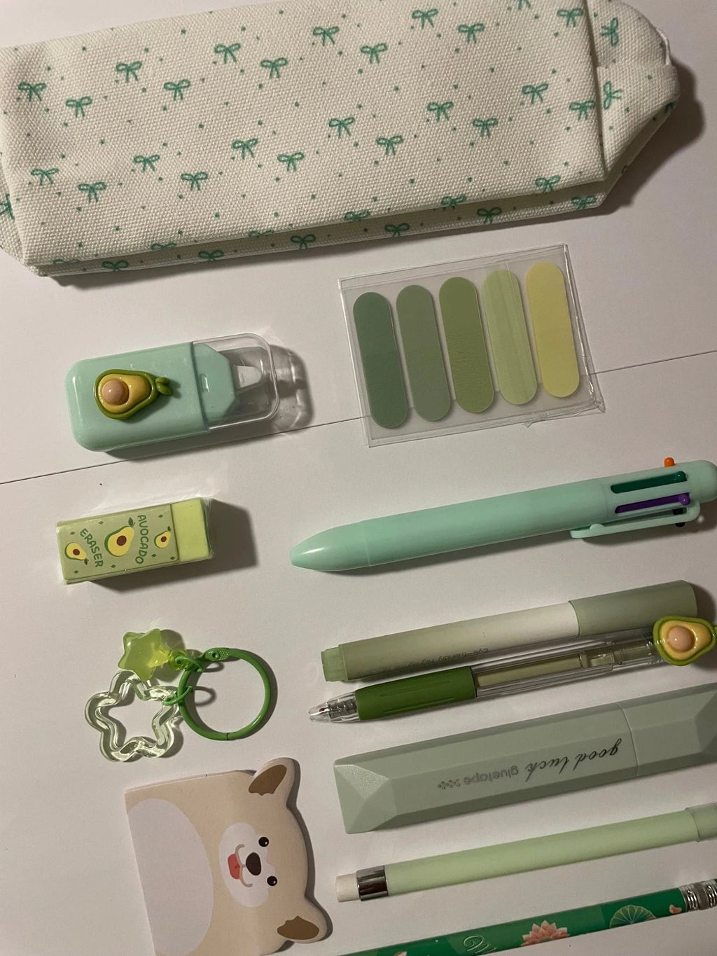 coffret rentrée scolaire vert avec noeud