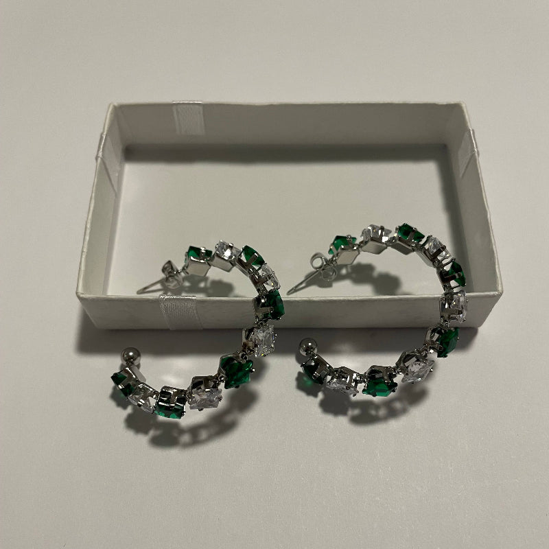 Boucles d'oreilles créoles vert émeraude et cristal blanc