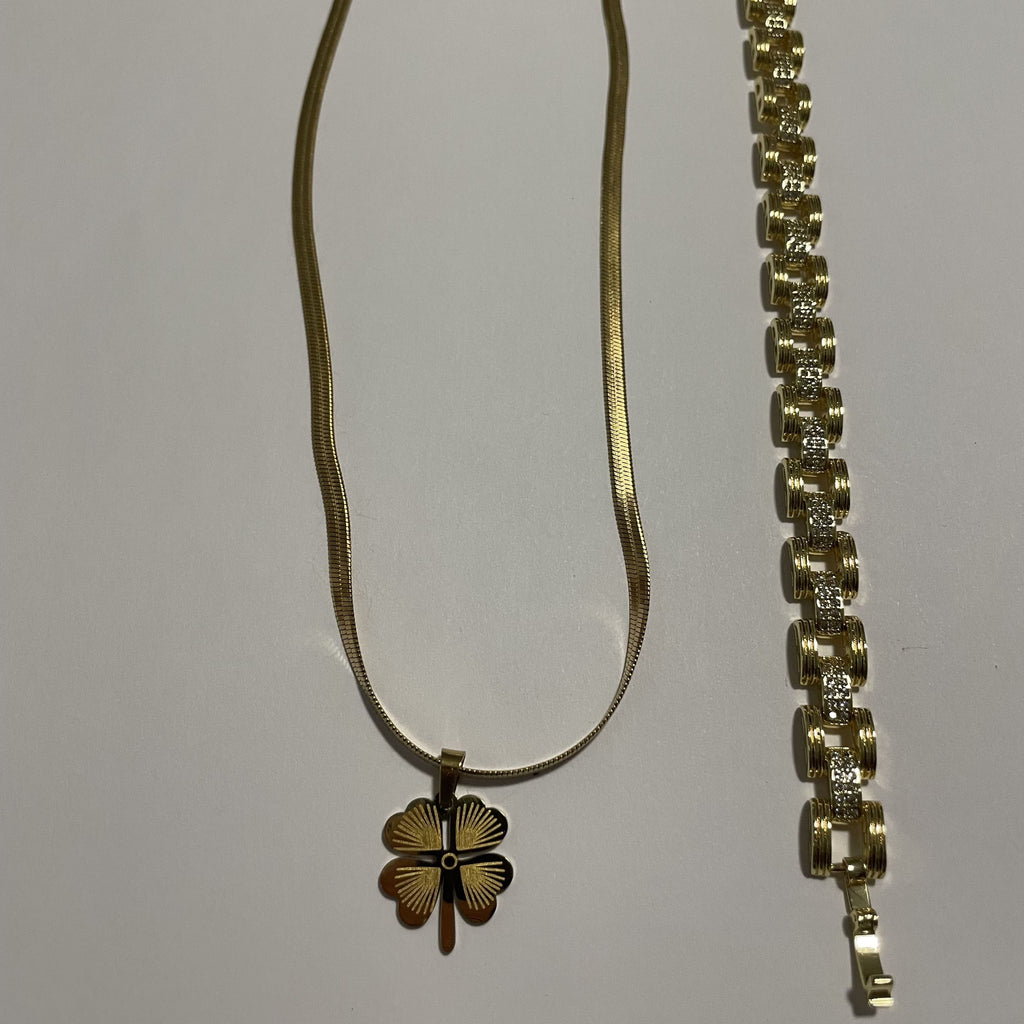 Coffret bijoux trèfle 4 feuilles avec collier et bracelet dorés